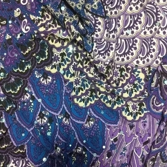 Beautiful purple patterned open back top - Picture 2 of 4